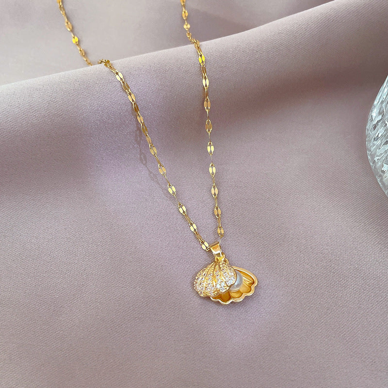 Pearl Shell Necklace With Rhinestones