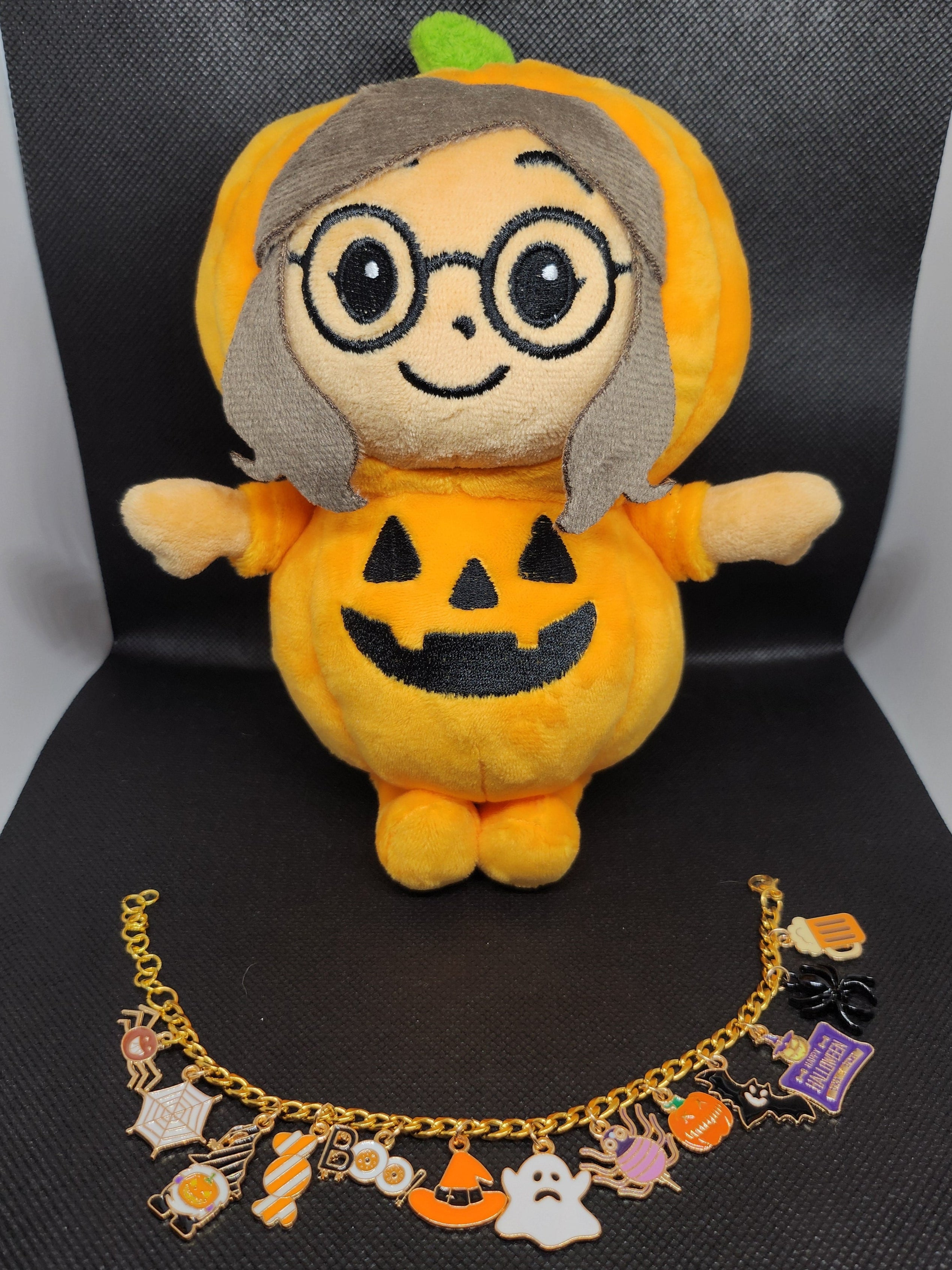 Spooklet (Spooky + Bracelet)🕸️🕷️🎃