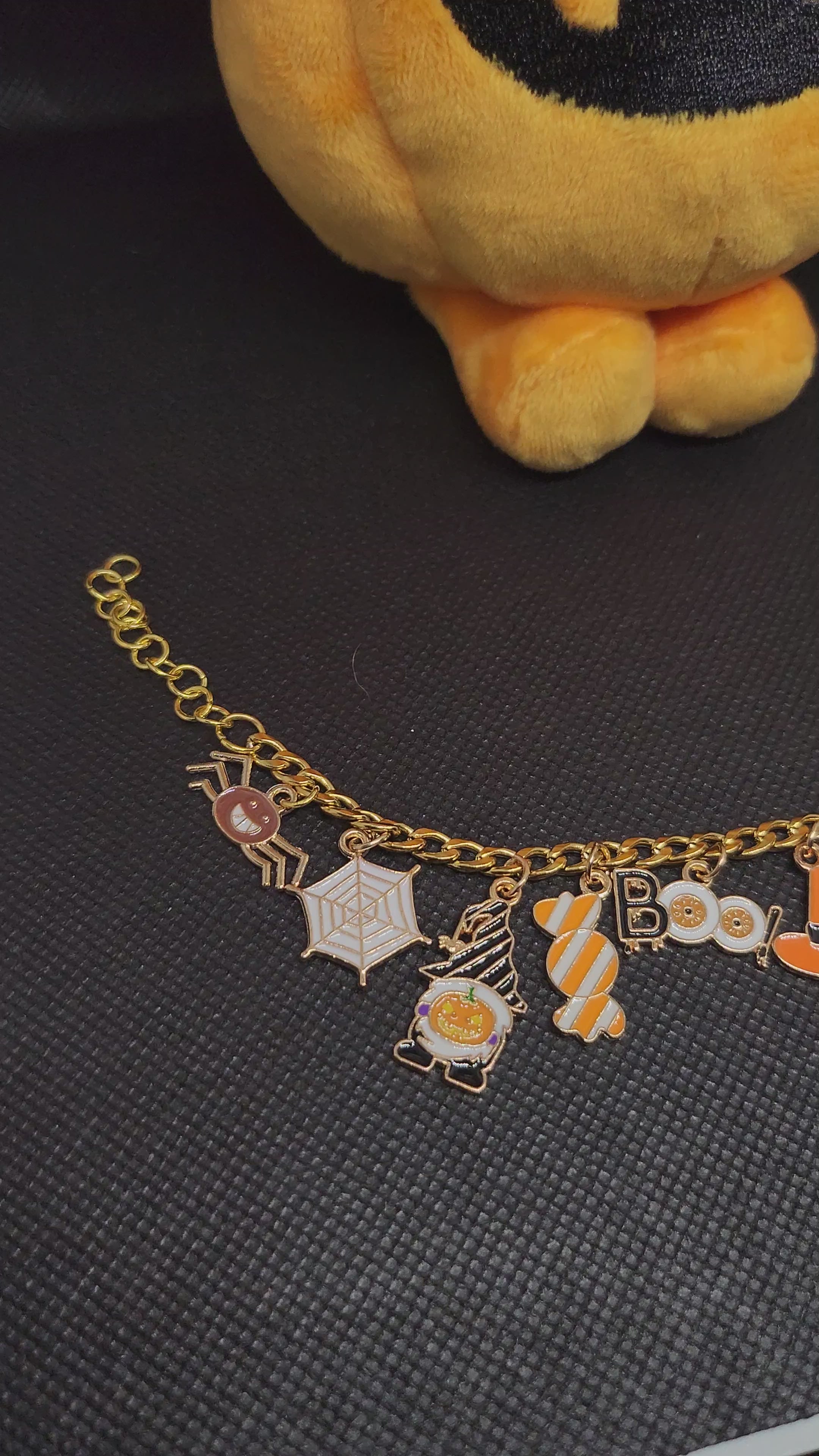 Spooklet (Spooky + Bracelet)🕸️🕷️🎃