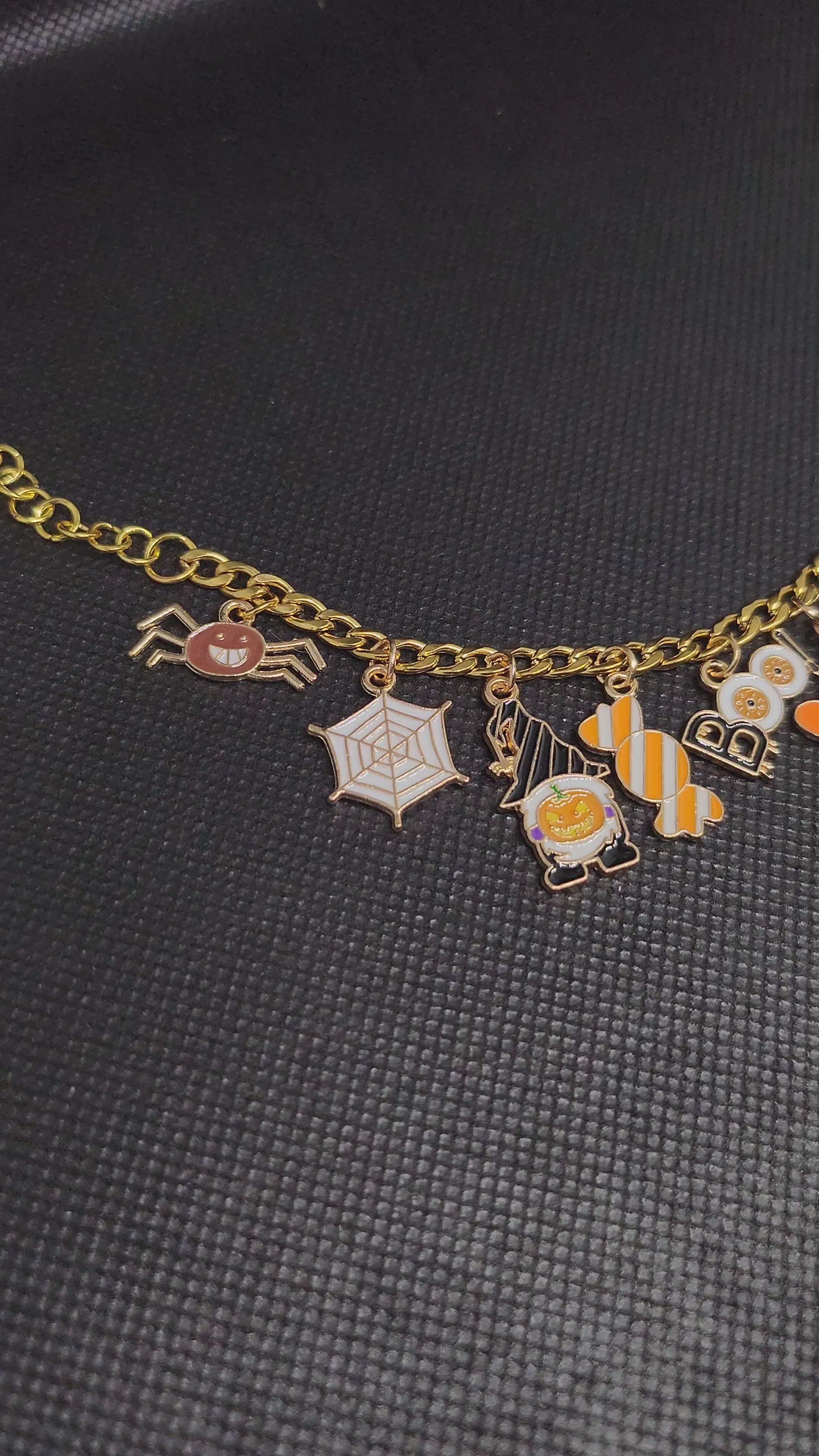 Spooklet (Spooky + Bracelet)🕸️🕷️🎃