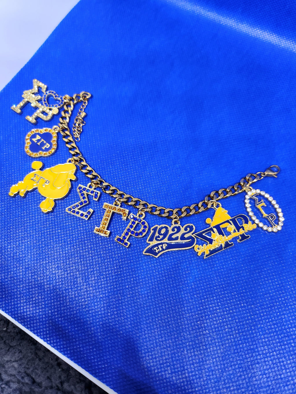 Sigma Gamma Rho (ΣΓΡ) Bracelet✨💙