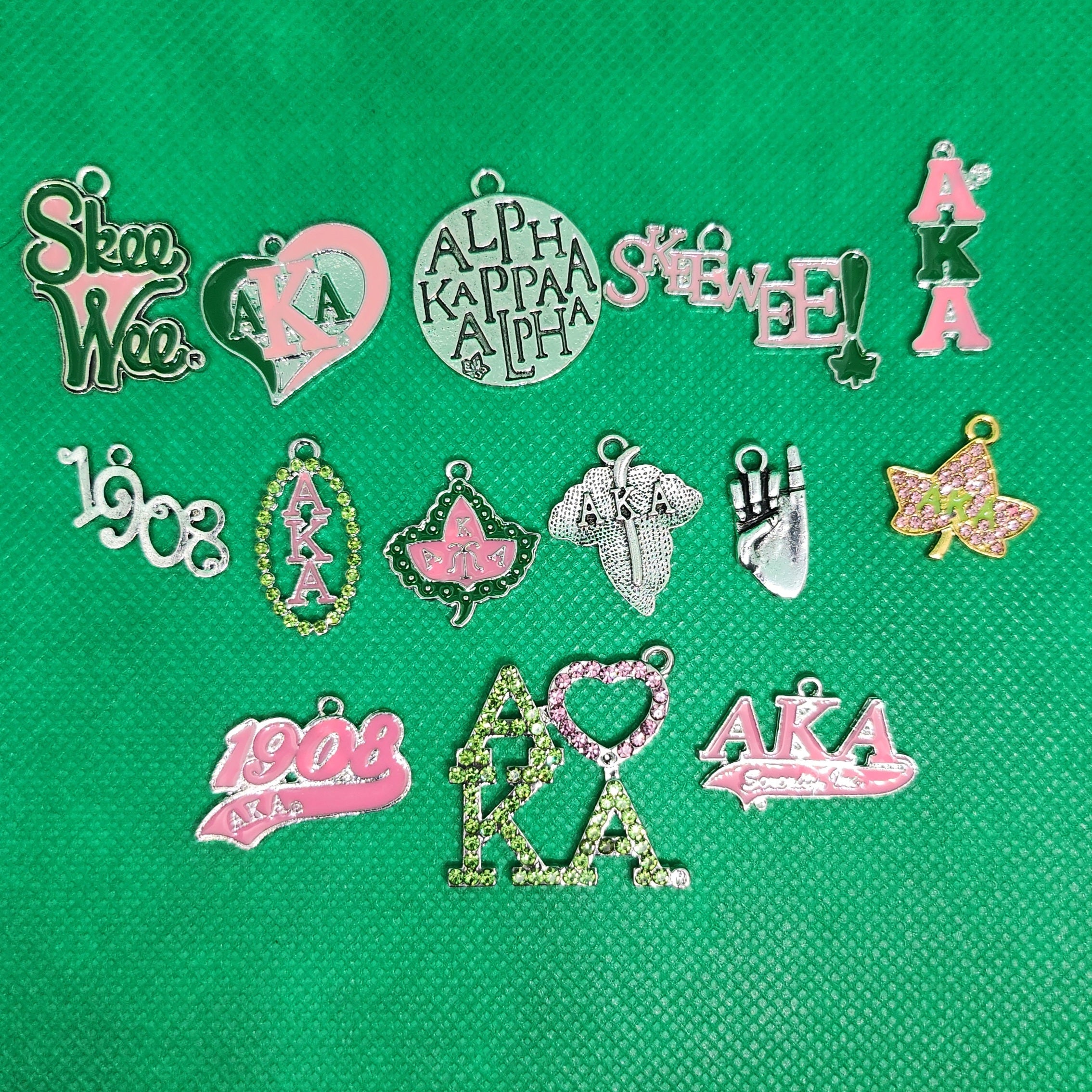 I LOVETTE!❤️ (Signature Custom Bracelet or Necklace)✨💎